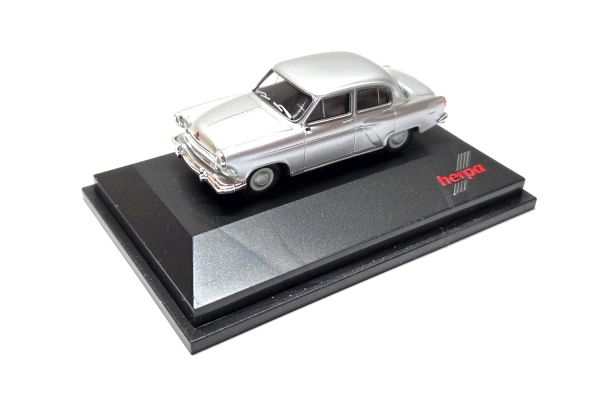 NOS! Herpa Wolga GAZ M21 silber 1:87