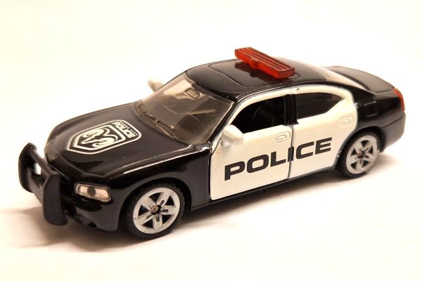 gebraucht! Siku 1404 Dodge Charger "Police" schwarz/weiss - fast wie neu