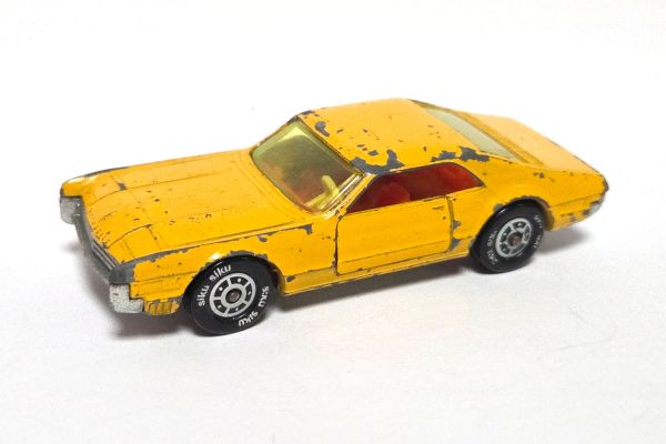 gebraucht! Siku V267 Oldsmobile Toronado gelb - etwas bespielt