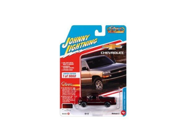 Johnny Lightning JLCG030B-4 Chevrolet Silverado dunkelrot metallic 2002 - Classic Gold 2022 R3 Maßst