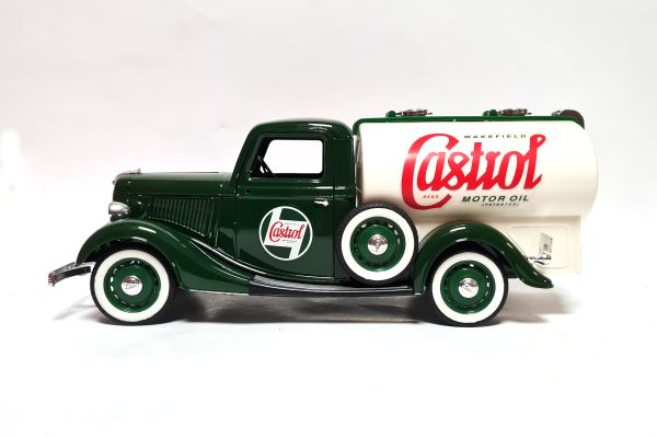 gebraucht! Solido Ford V8 Tankwagen 1936 "Castrol" grün/weiß Maßstab 1:19 Modellauto - fast wie neu