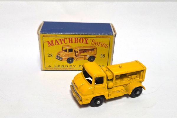 gebraucht! Matchbox No.28 Compressor Lorry gelb - fast wie neu mit BOX