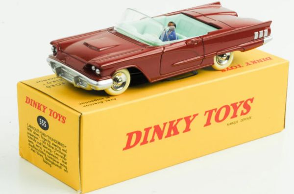 Dinky Toys 555 Ford Thunderbird Cabriolet mit Figur rot DeAgostini/Mattel Maßstab ca. 1:43 Modellaut