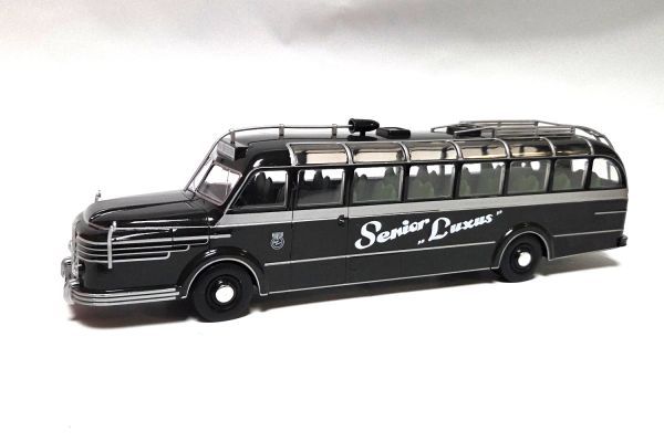 gebraucht! Krupp Titan O80 Senior Luxus Bus schwarz 1:43 - fast wie neu