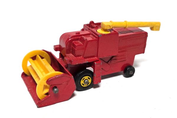 gebraucht! Matchbox No.51 Combine Harvester rot - leicht bespielt