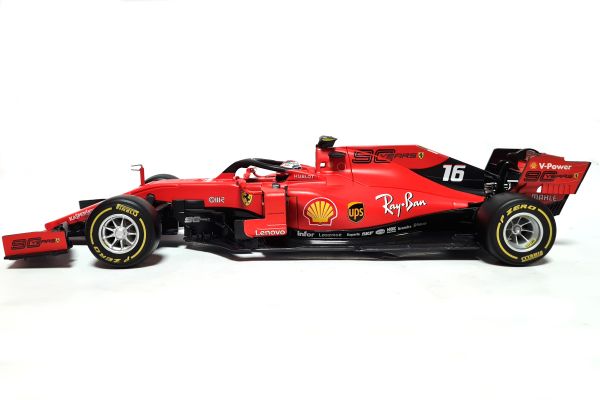 Bburago 16807 Ferrari SF90 Formel 1 2019 "C.Leclerc Nr.16" rot Maßstab 1:18