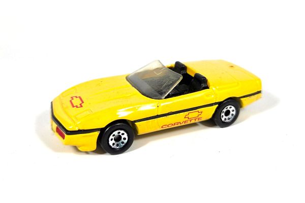 gebraucht! Matchbox Chevrolet Corvette C4 cabrio gelb 1987 - leicht bespielt