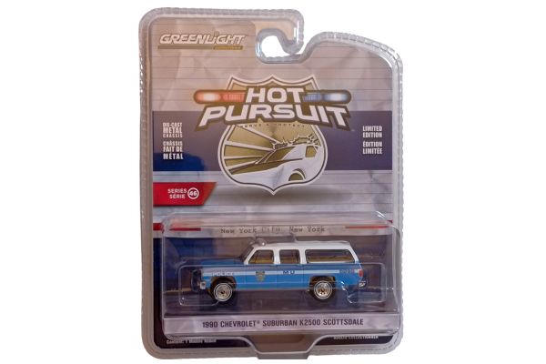 Greenlight 43040-D Chevrolet Suburban K2500 Scottsdale NYPD blau/weiss 1990 - Hot Pursuit 1:64