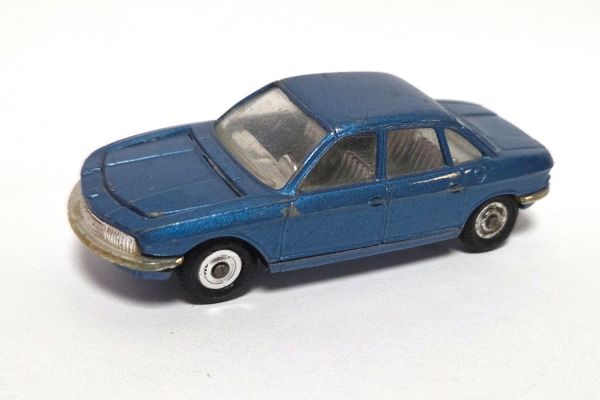 gebraucht! Husky NSU RO 80 blau metallic ca. 1:64 - leicht bespielt