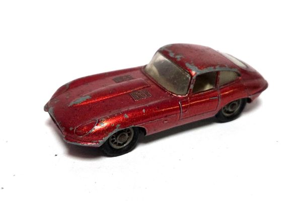 gebraucht! Matchbox No.32 Jaguar E-Type rot metallic Made in England - etwas bespielt