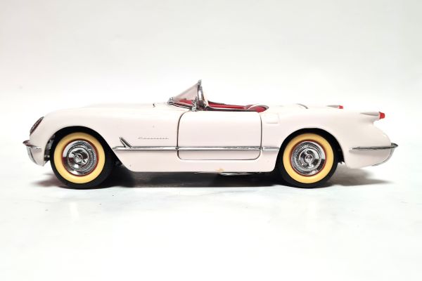 gebraucht! Franklin Mint Chevrolet Corvette 1953 weiß Maßstab 1:24 Modellauto - fast wie neu