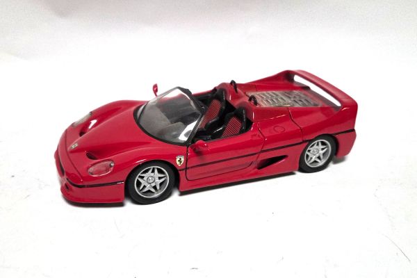 gebraucht! Welly 9376 Ferrari F50 rot 1:24 - ganz leicht bespielt