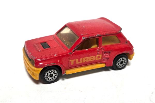 gebraucht! Majorette No.255 Renault 5 turbo rot 1:53 - etwas bespielt