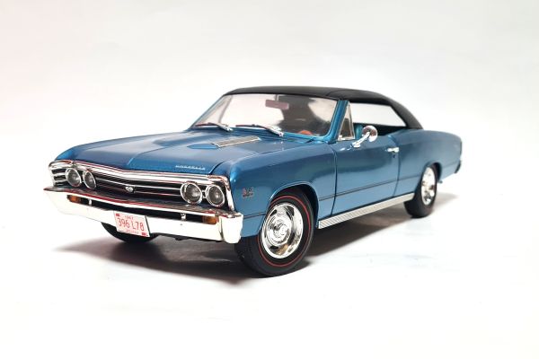 gebraucht! Ertl Chevrolet Chevelle SS blau metallic 1967 Maßstab 1:18 - fast wie neu