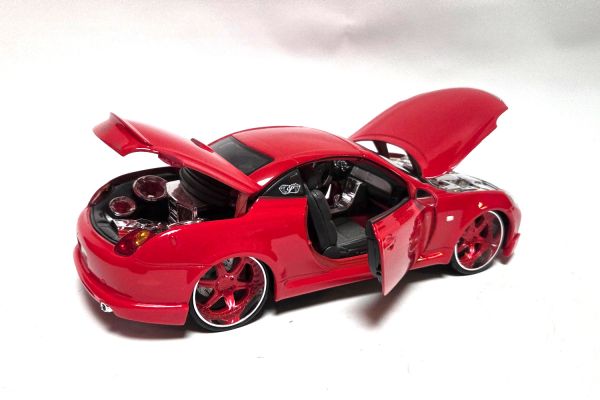 gebraucht! Maisto 31056 Custom Lexus SC 430 cabriolet rot Playerz Edition 1:18 - fast wie neu
