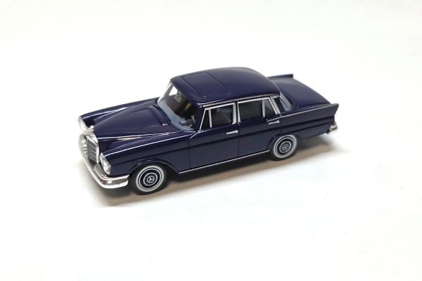 gebraucht! Wiking 8240326 Mercedes-Benz 220 S (W111) schwarz 1:87