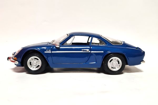 gebraucht! Maisto 31850 Alpine Renault 1600S 1971 blau Maßstab 1:18 - fast wie neu