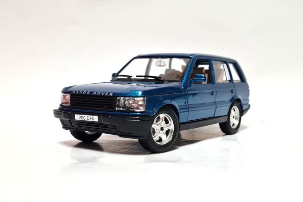 Bburago 0505 Range Rover 1998 blau Maßstab 1:24 (NOS)