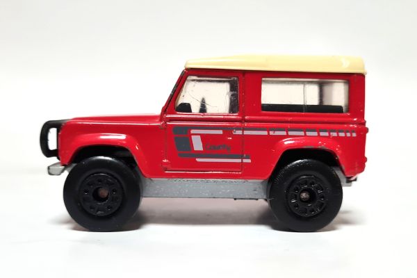 gebraucht! Matchbox Land Rover Defender Ninety rot 1987 Maßstab 1:62 - leicht bespielt