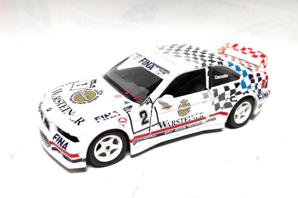 gebraucht! Bburago BMW M3 (E46) DTM Warsteiner weiss Cecotto 1:24 leicht bespielt