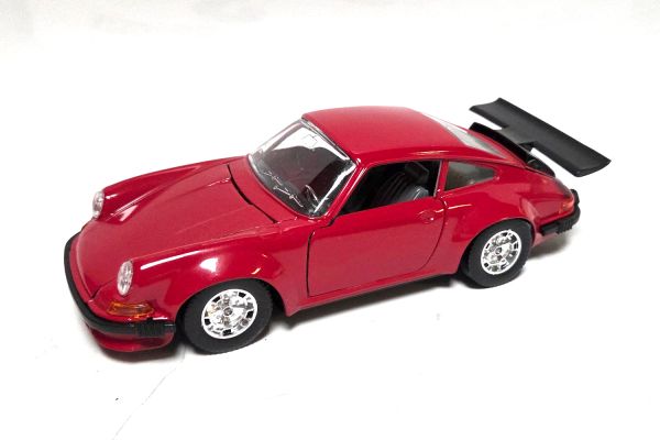 NOS! Bburago 0102 Porsche 911 rot 1:24 - fast wie neu mit BOX
