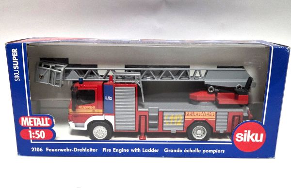 NOS! Siku 2106 Mercedes-Benz Atego Feuerwehr-Drehleiter rot/grau 1:50