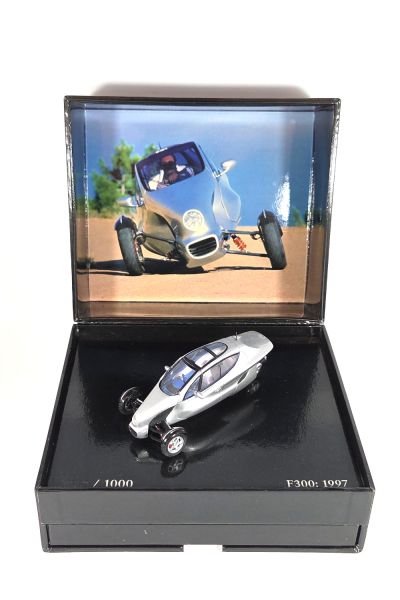 NOS! Spark Mercedes-Benz F300 Studie 1997 silber 1:43
