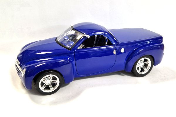 gebraucht! Maisto 31612 Chevrolet SSR Concept blau 2000 Maßstab 1:18 - fast wie neu