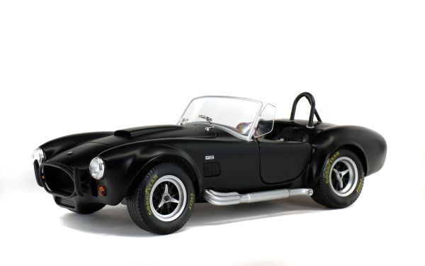 Solido AC Cobra 427 MKII schwarz matt 1:18