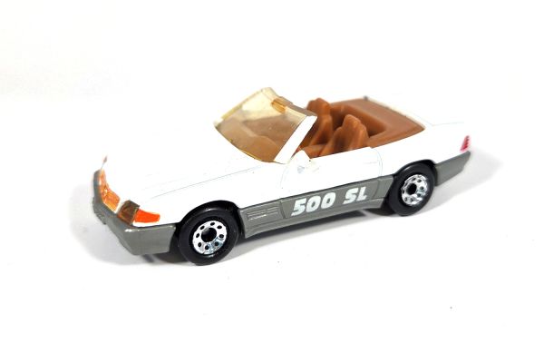 gebraucht! Matchbox Mercedes-Benz 500SL weiss 1990 Maßstab 1:59 - ganz leicht bespielt