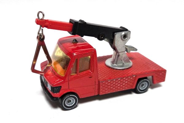 gebraucht! Siku 1622 Mercedes-Benz 208 Abschleppwagen rot - leicht bespielt